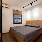 Ancient Town Apartments-Boutique Design With Balcony-Free Laundry Everyday