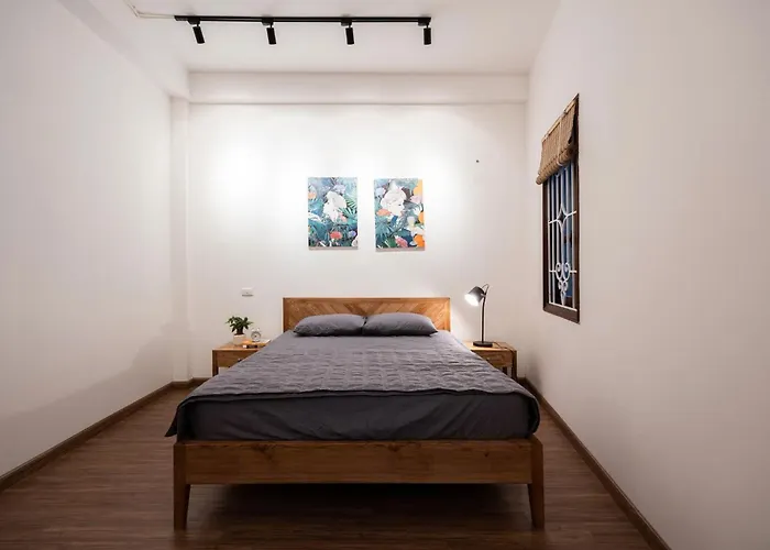 Ancient Town Apartments-Boutique Design With Balcony-Free Laundry Everyday